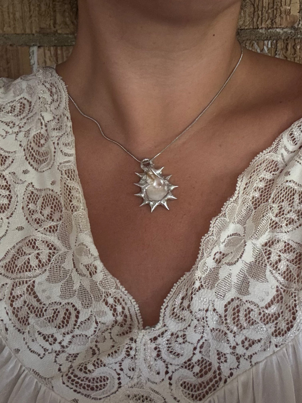 mother of pearl droplet earings