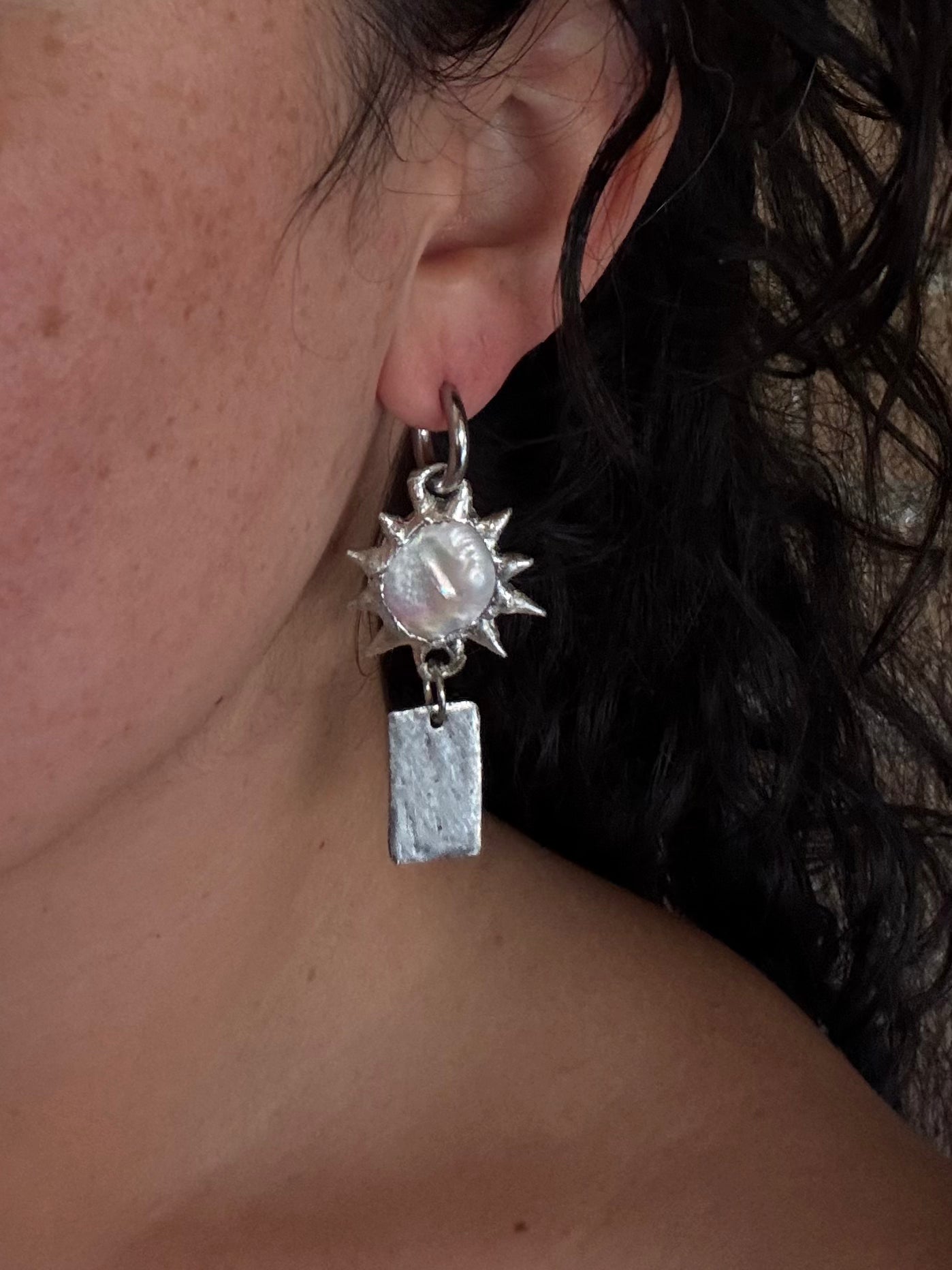 pearl dangle earring