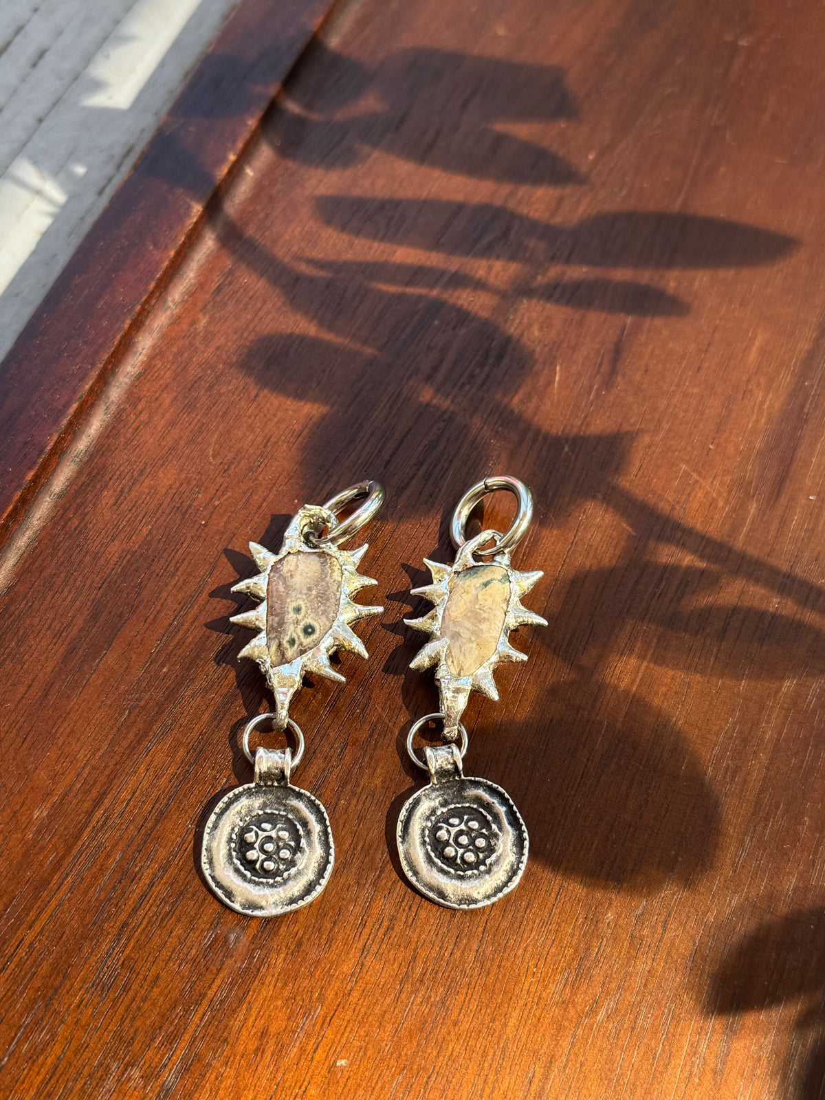 agate dangle earring