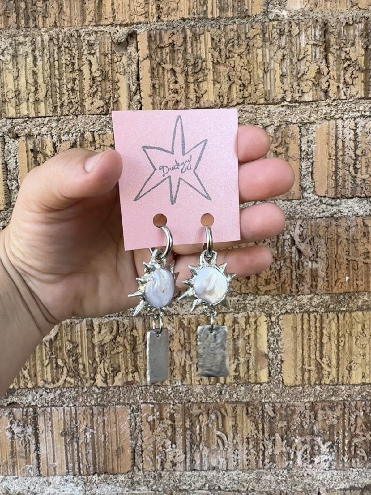 pearl dangle earring